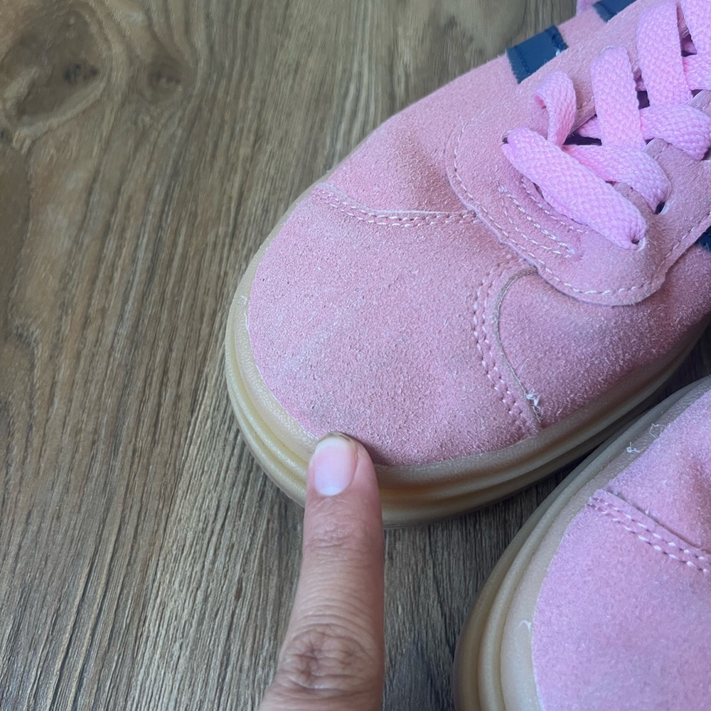 Adidas Gazelles, women’s 8.5 - Picture 12 of 12